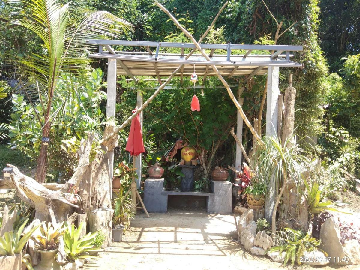Baan Suan Jantra Home Stay Csiangraj Kültér fotó